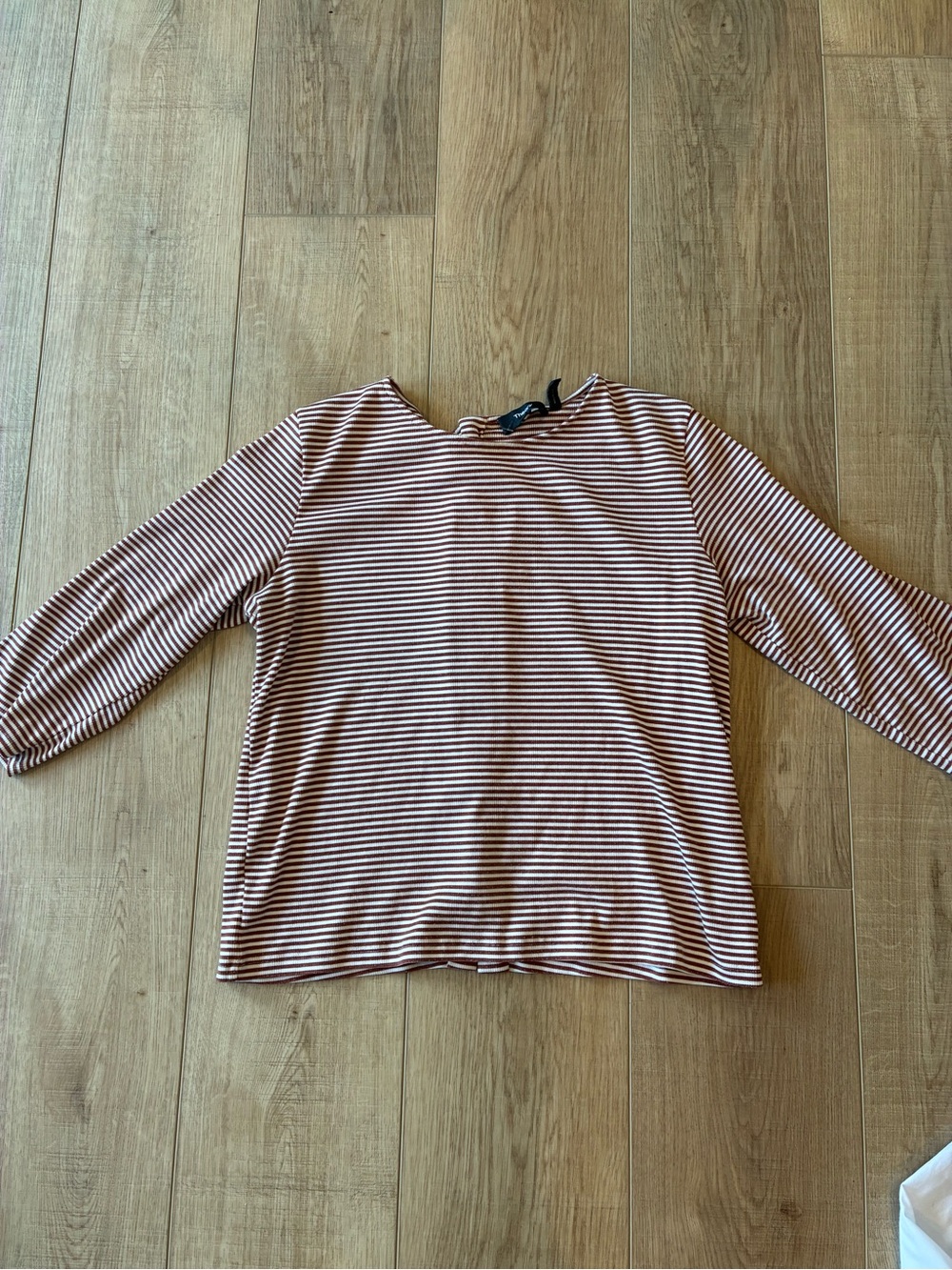Theory Striped 3/4 Sleeve Top - Brown/White round neck button down back ribbed S